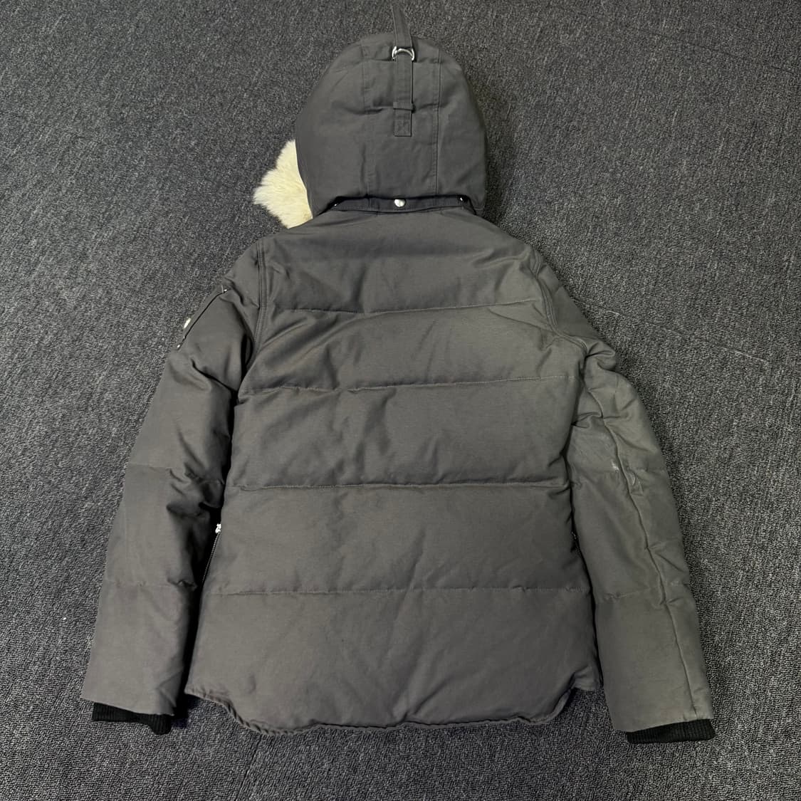 무스너클 여성 화이트퍼 패딩 상품이미지5