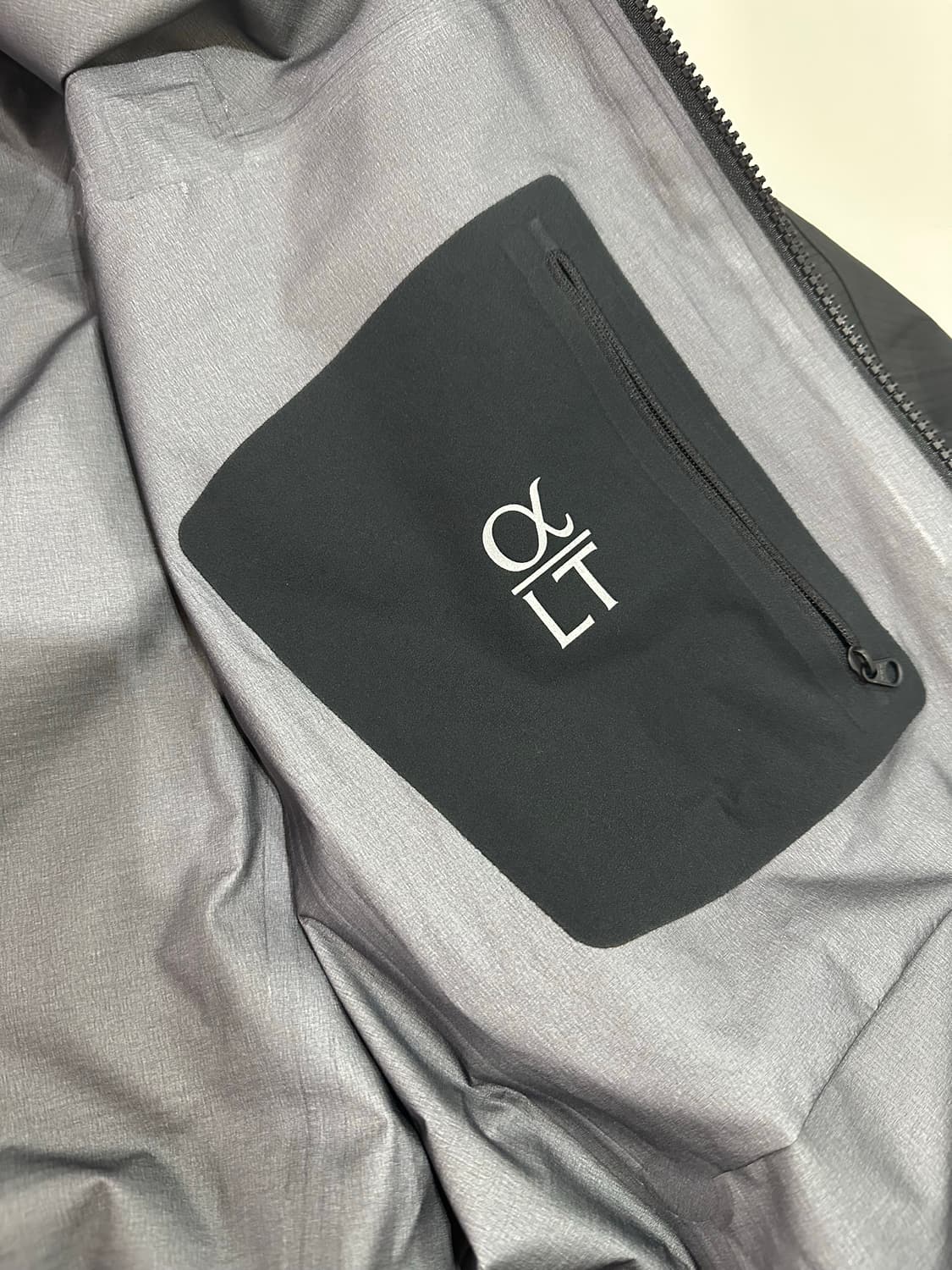 [M] 아크테릭스 리프 알파 LT 젠2.2 블랙 새상품 상품이미지3