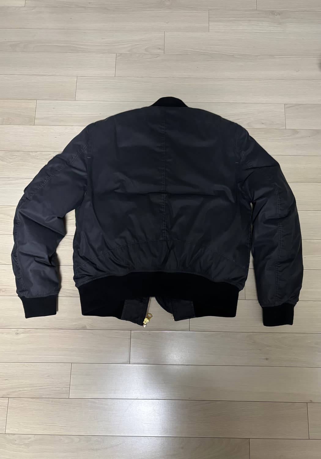 아크네스튜디오 봄버  상품이미지2