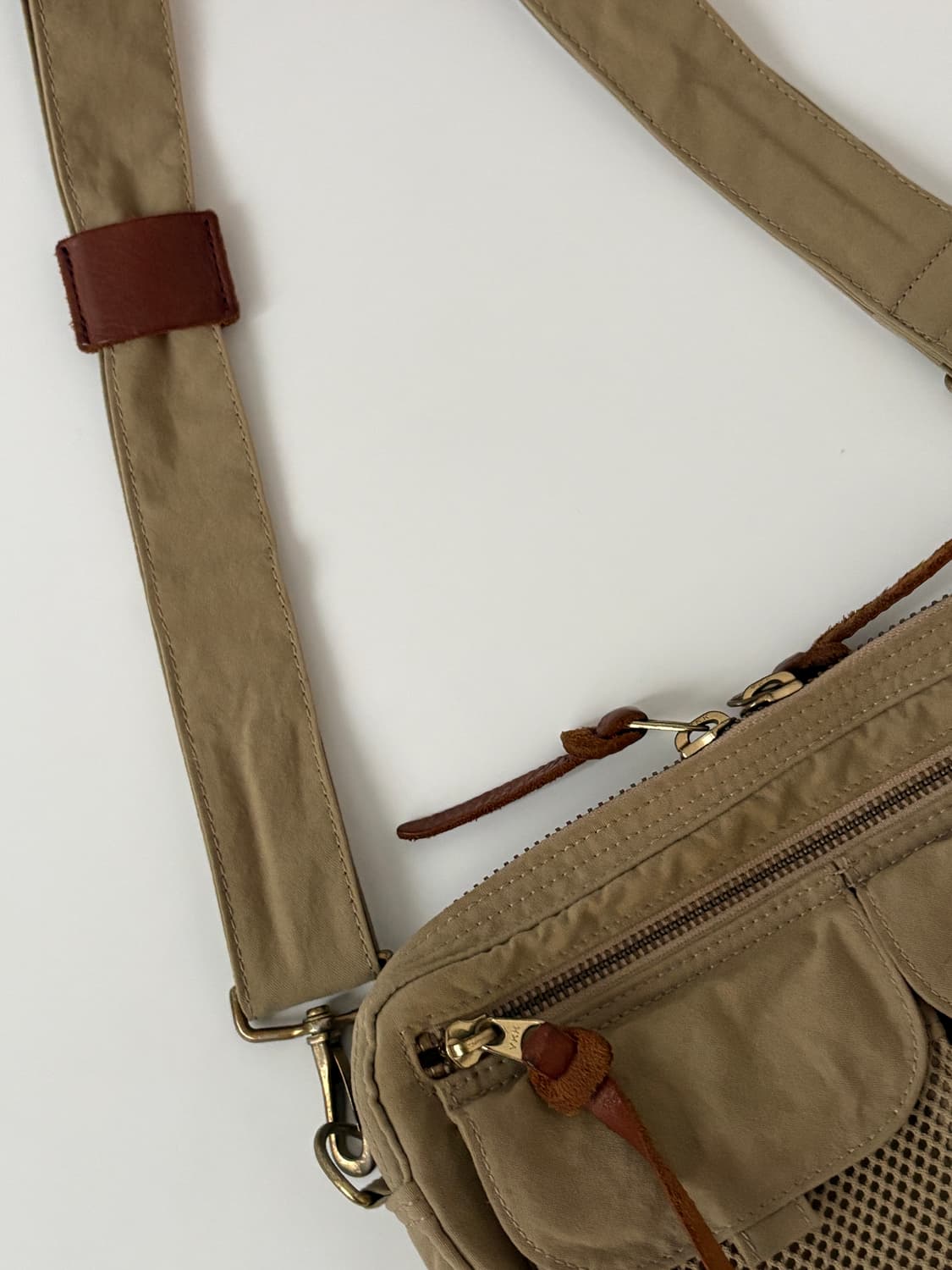 Cotton Mesh Pocket Shoulder Bag (Camel) 상품이미지4