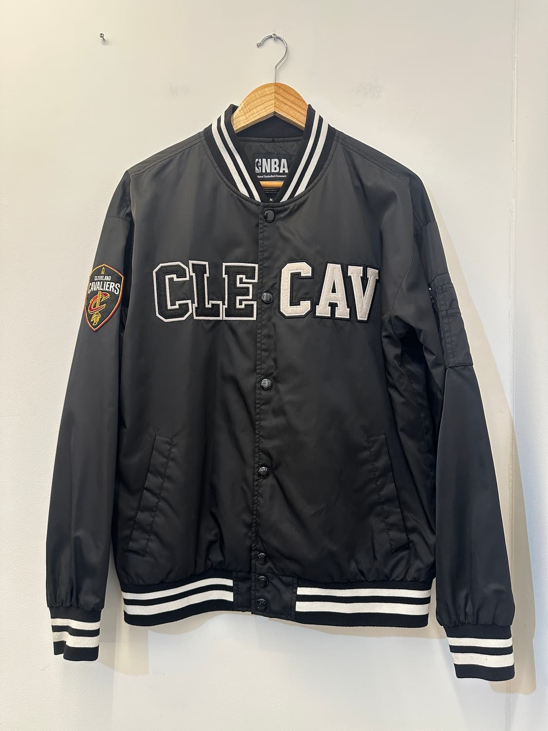 M) NBA 블랙 봄버 자켓 상품이미지1