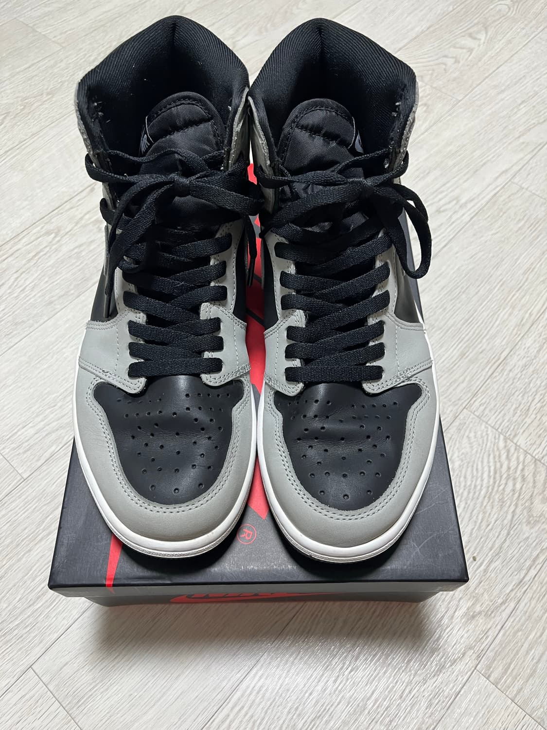 조던1 레트로 하이 OG 쉐도우 2.0 상품이미지2