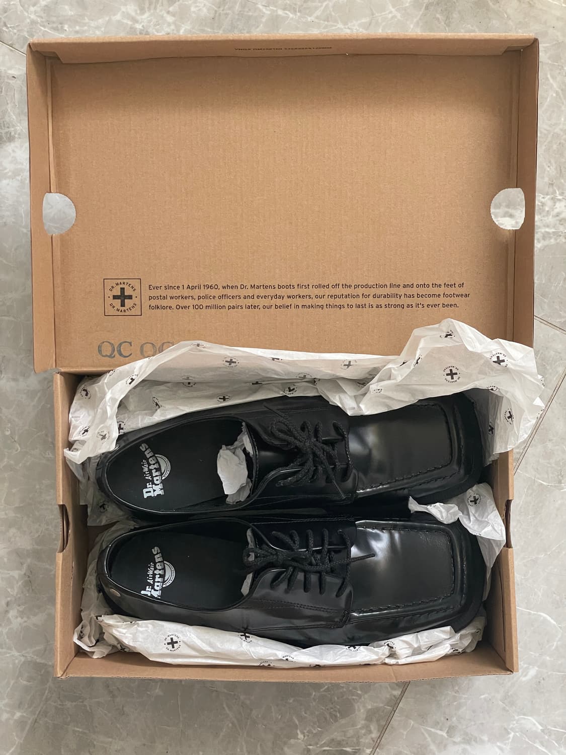 닥터마틴 더로우 상품이미지1