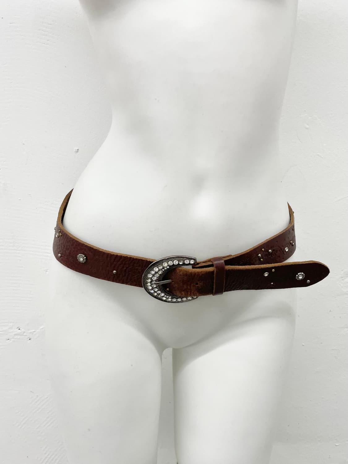 리얼레더 큐빅 펀칭 버클 벨트 상품이미지4