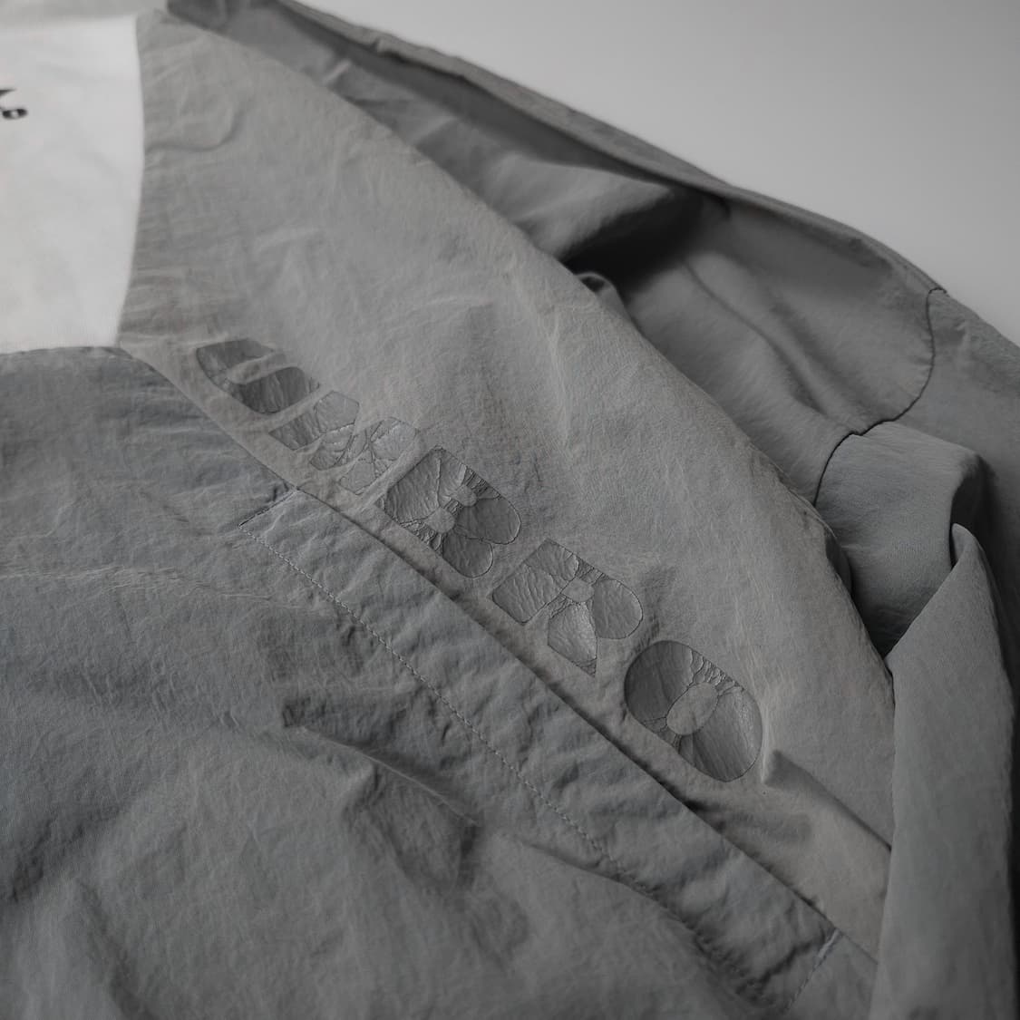 엄브로 스펠아웃 배색 아노락 후드 (100) 상품이미지6