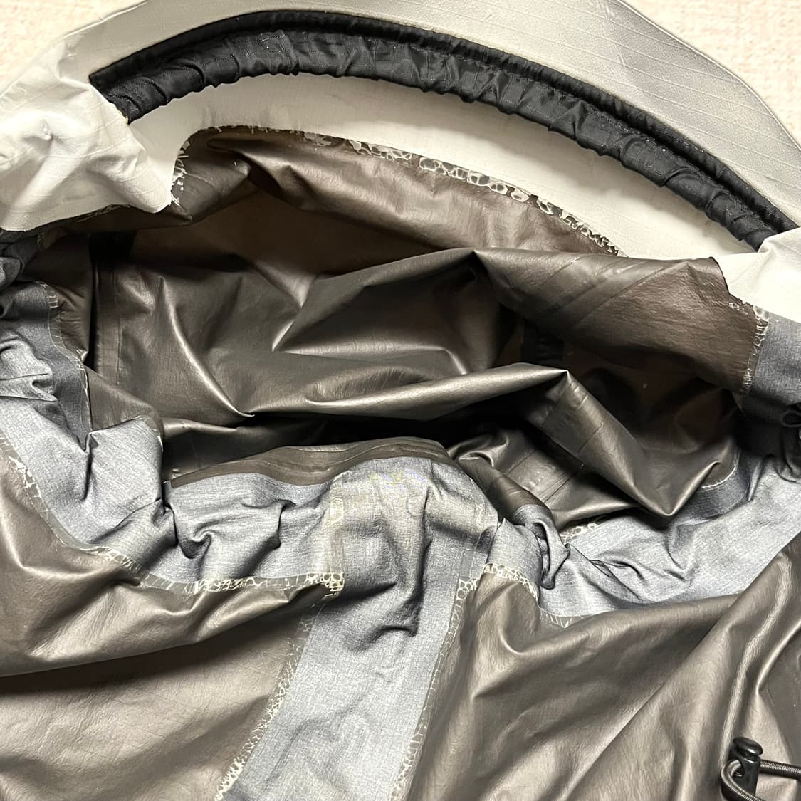 아크테릭스(Arcteryx) x 빔즈(Beams) 고어텍스 바람막이 상품이미지9