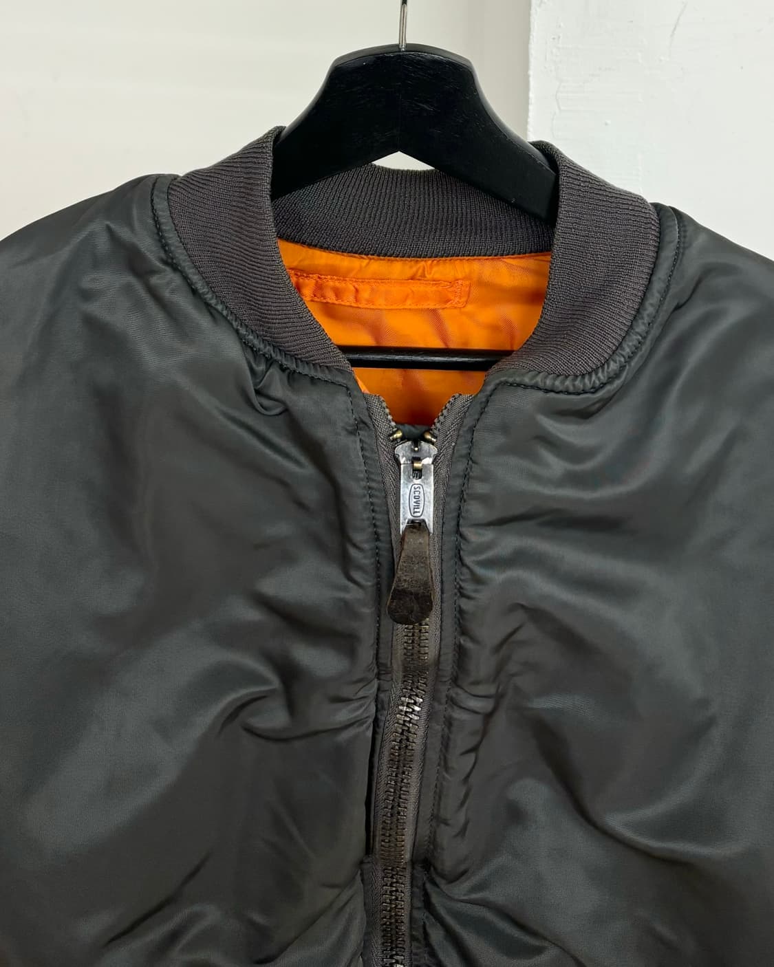 알파 인더스트리 MA-1 플라이트 자켓 상품이미지2