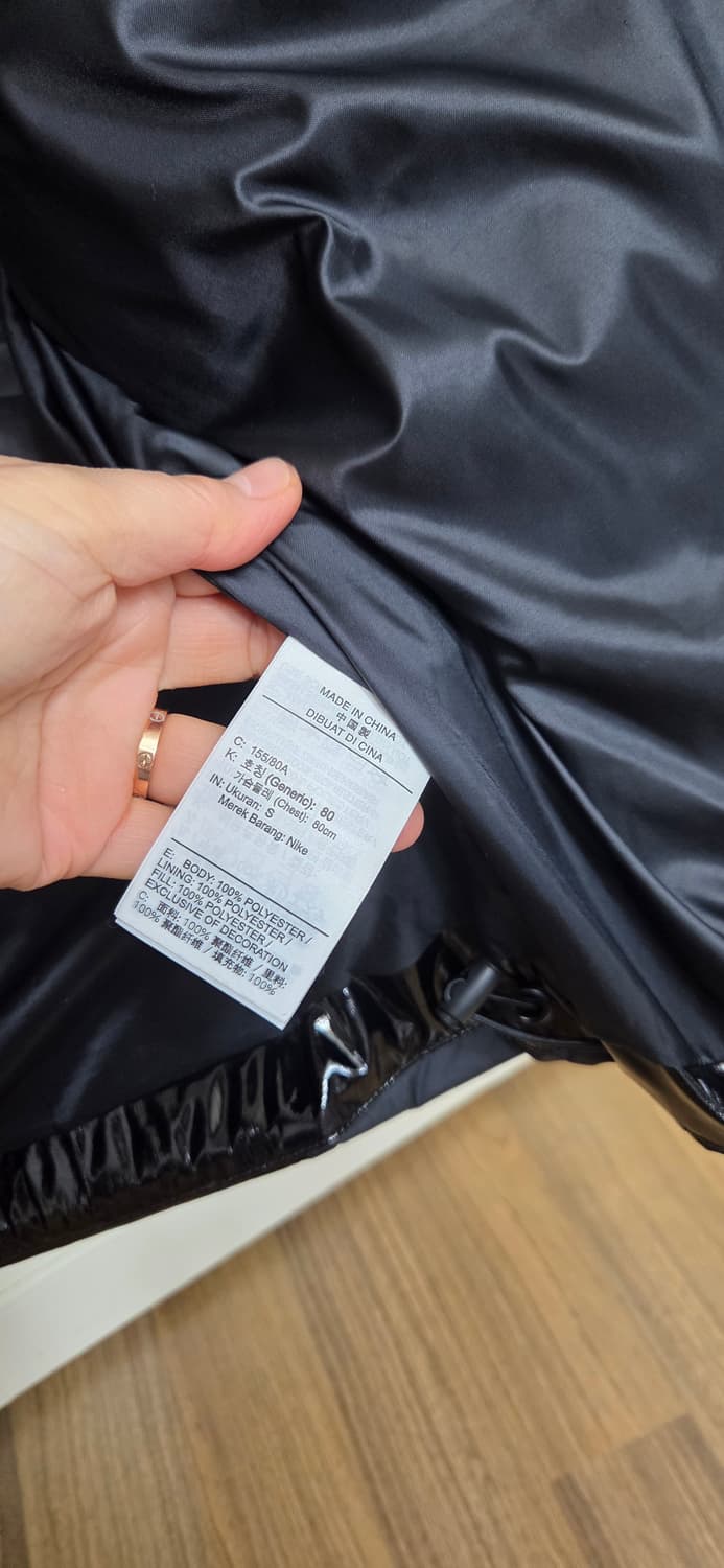 나이키 우먼 유광패딩  상품이미지2