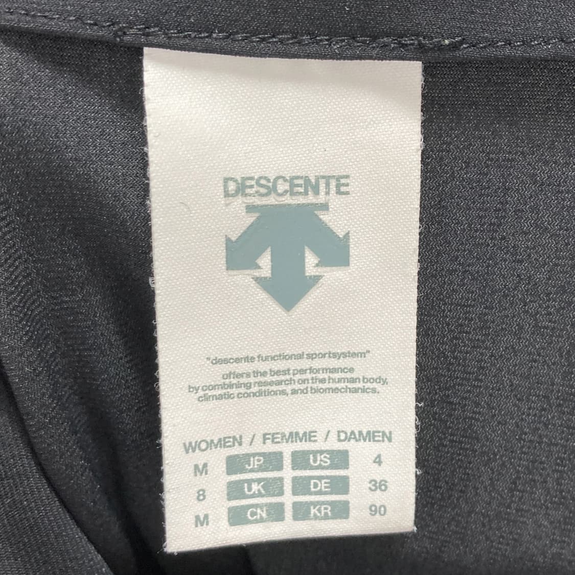 데상트 여성 러닝집업자켓 90 상품이미지4