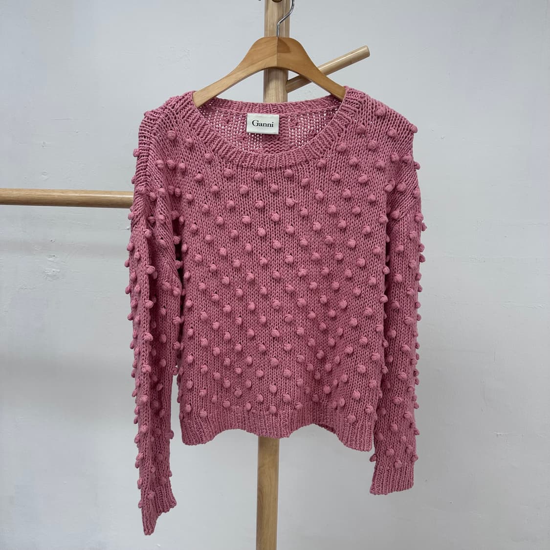 GANNI 가니 핑크 크롭 팝콘 니트 스웨터 XS / 가슴단면53 상품이미지1