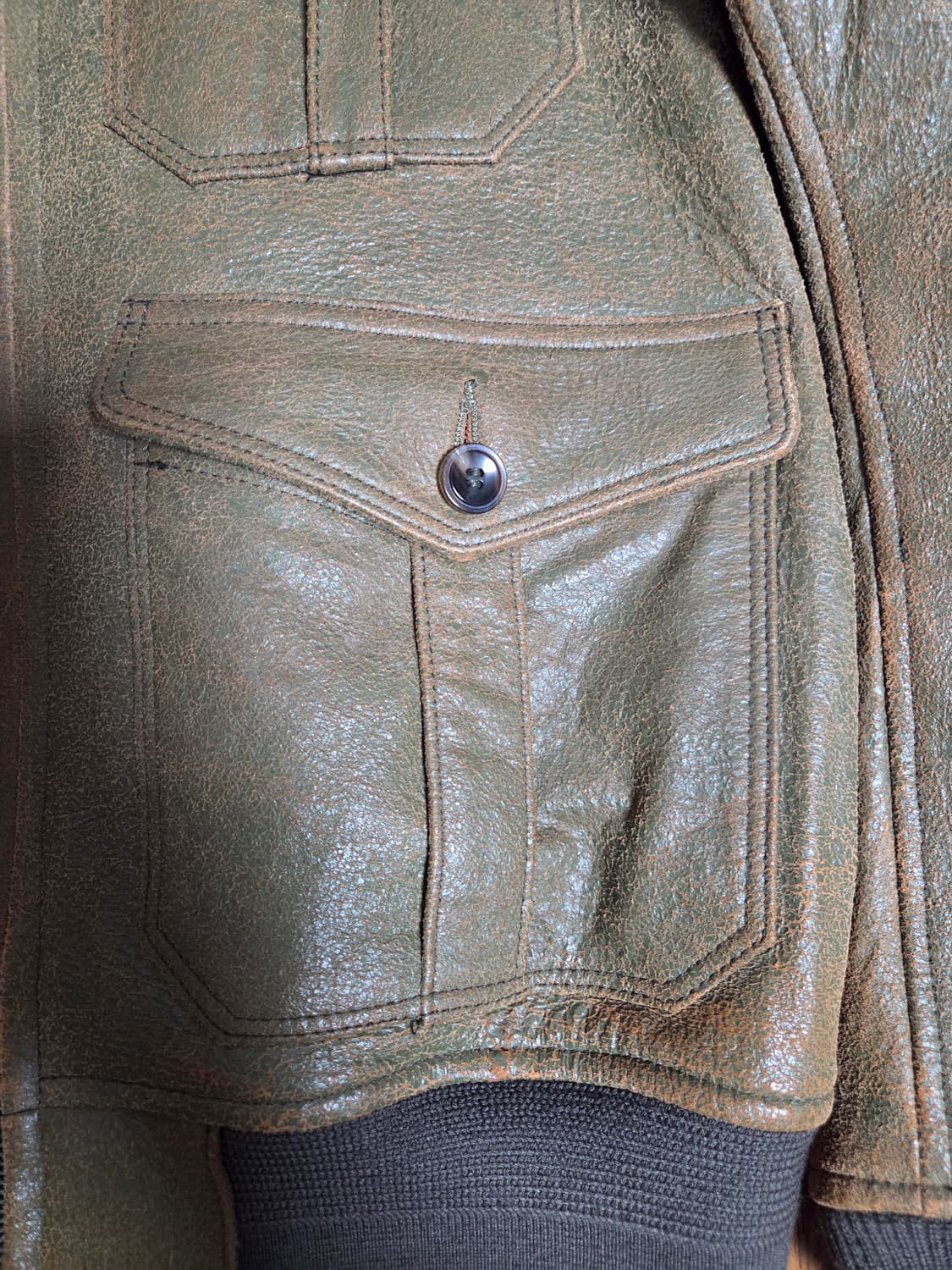 이스트로그 올리브 크랙 양가죽 점퍼 상품이미지2