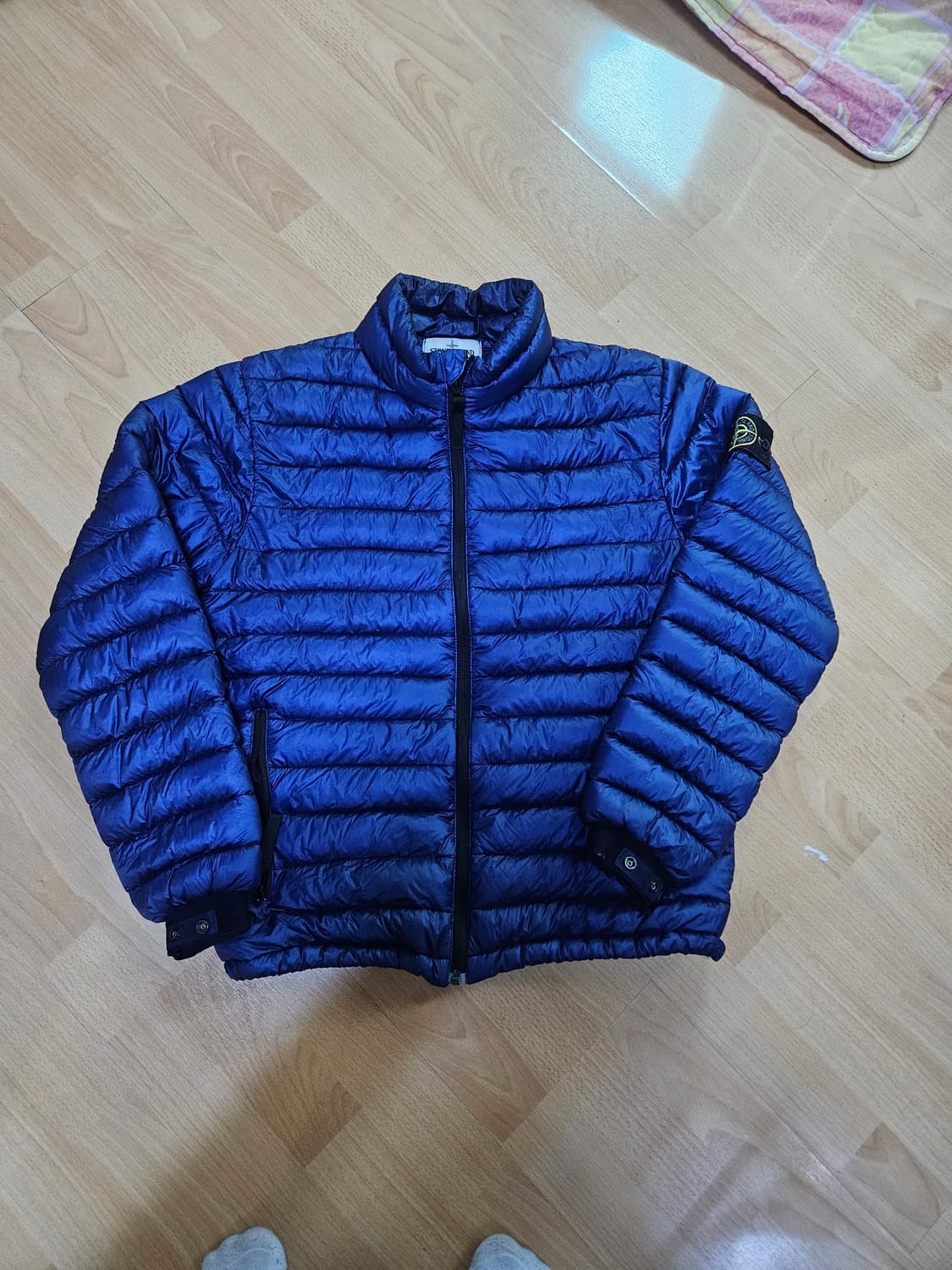 정품) 스톤아일랜드 가먼트다이 구스다운 경량 패딩 s사이즈 상품이미지1