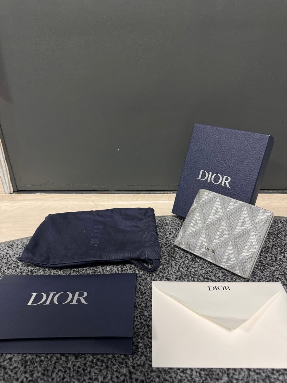 디올 다이아몬드 반지갑 (풀구성,상태최상) 상품이미지1
