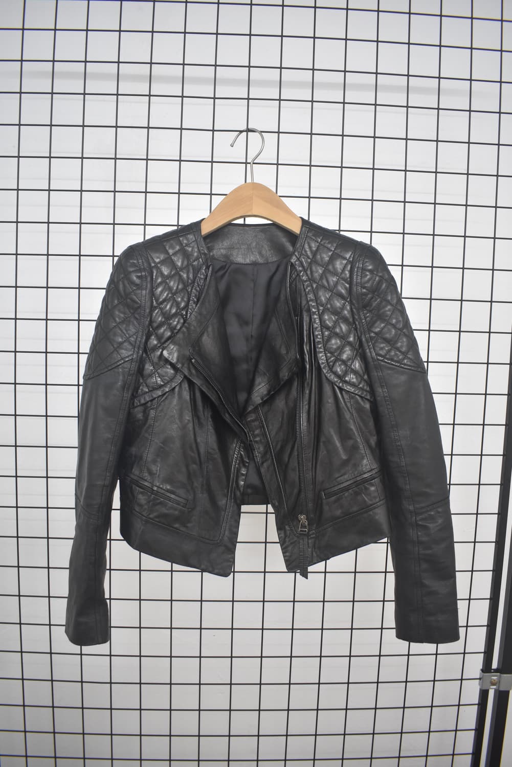 Asymmetrical Black leather jacket 상품이미지3