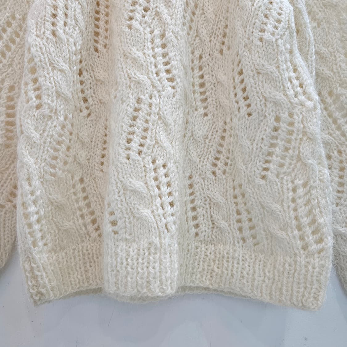 아이보리 아란니트 루즈핏 겨울 스웨터

 상품이미지5