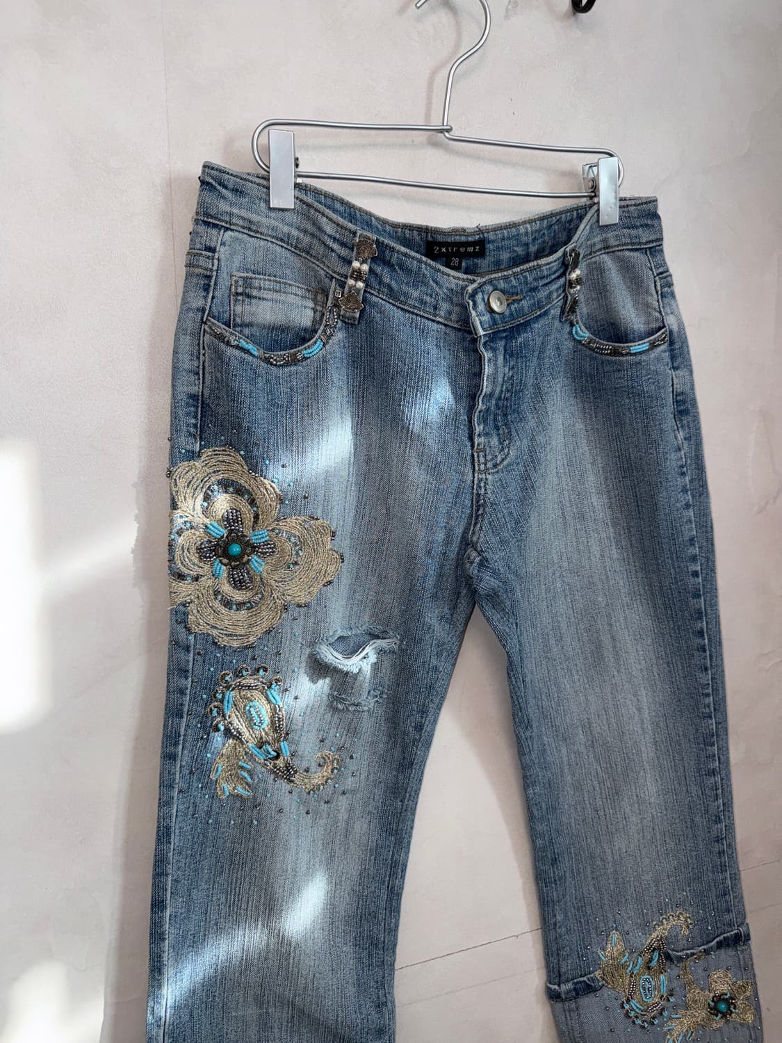 Washing denim fairy embroidered capri pt 상품이미지3