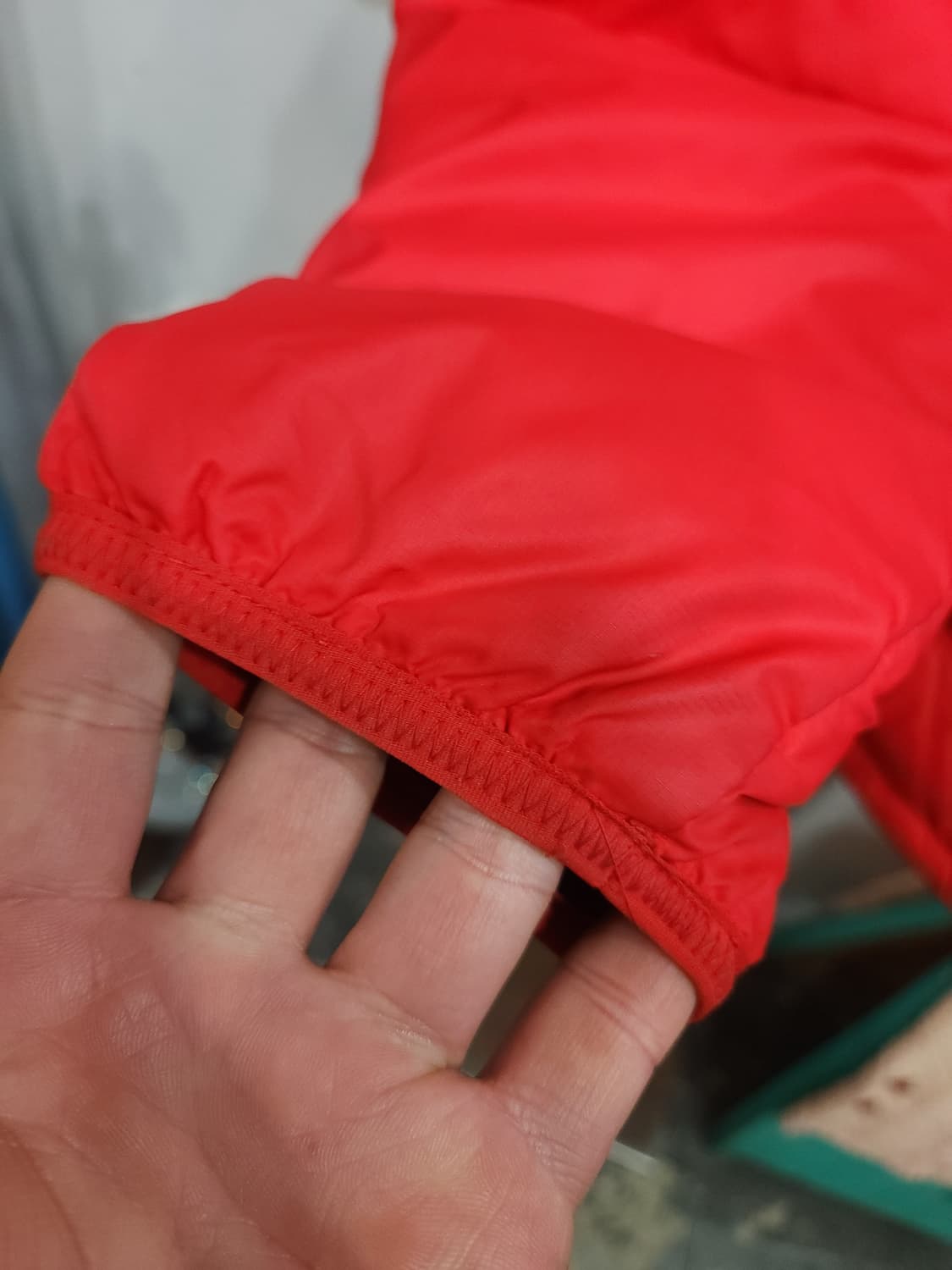 라코스테 레드 오리털 후드 경량 패딩 점퍼
​
 상품이미지7