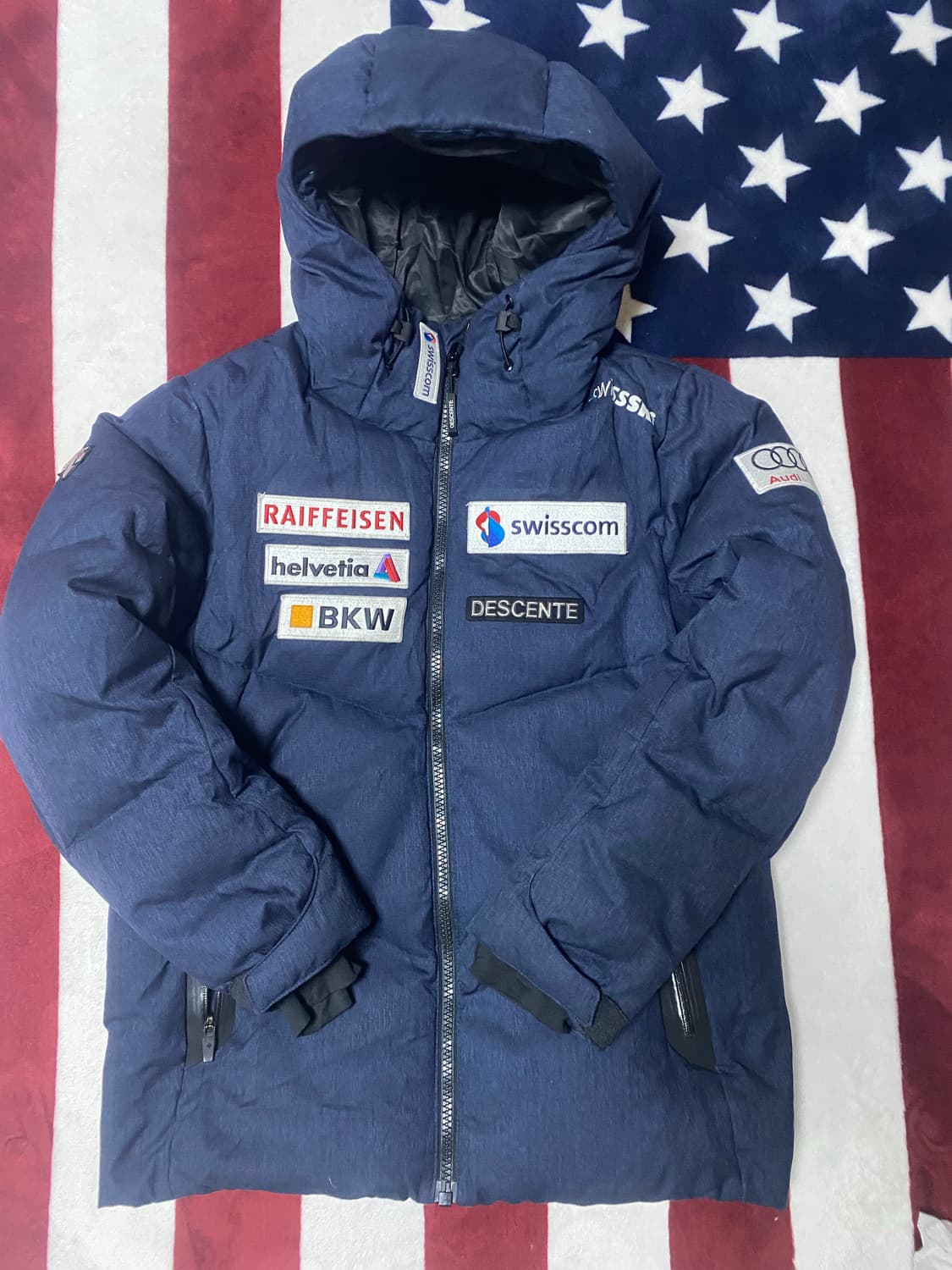 데상트 스위스 아우디 패딩 상품이미지1