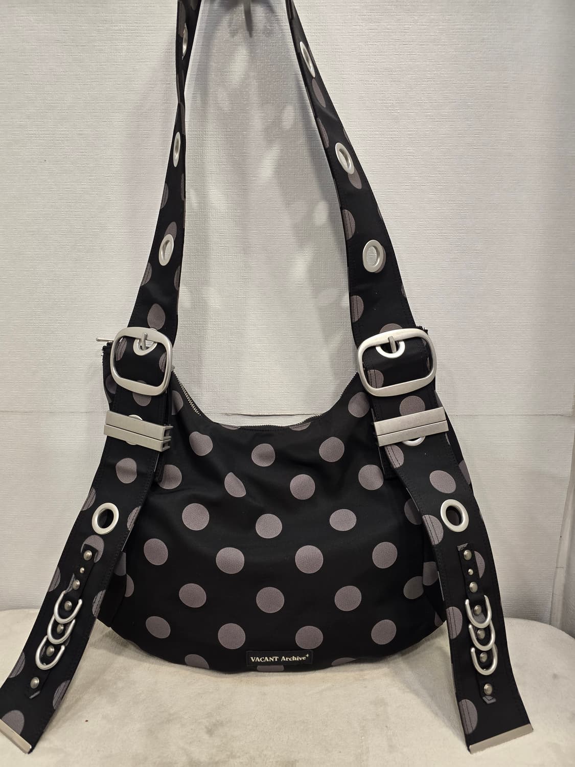 베이컨트 아카이브 VACANT Archive 벨라 와이드 스트랩 호보백 상품이미지3