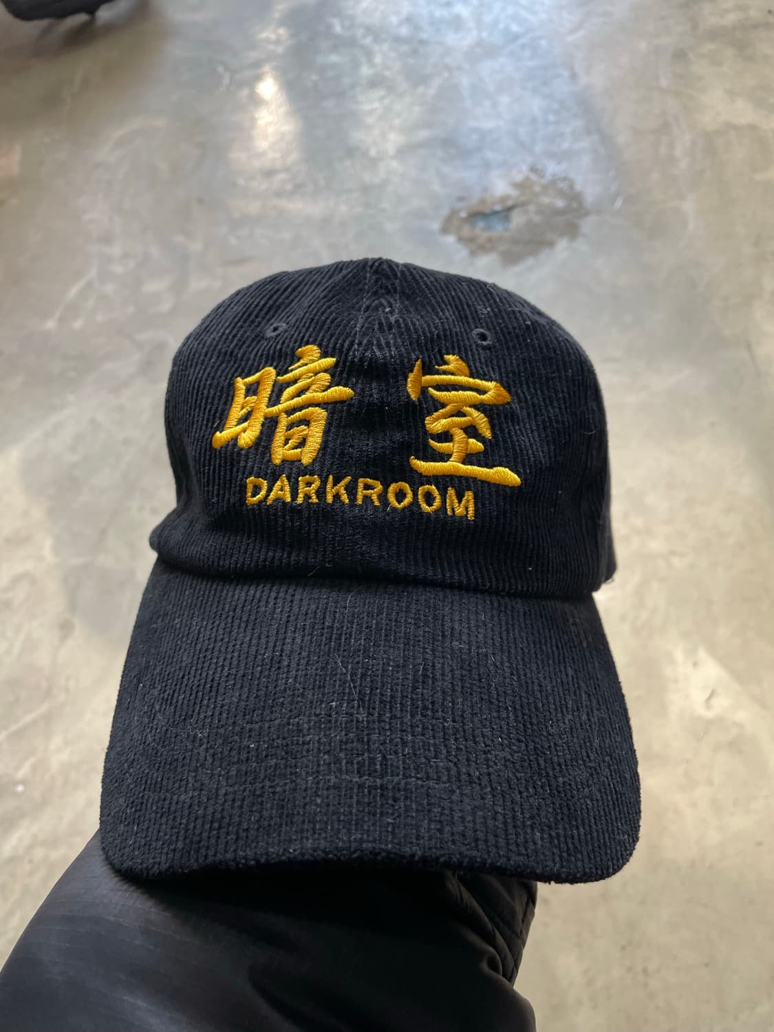 다크룸 x 시바스 리갈 코듀로이 볼캡 블랙 상품이미지2