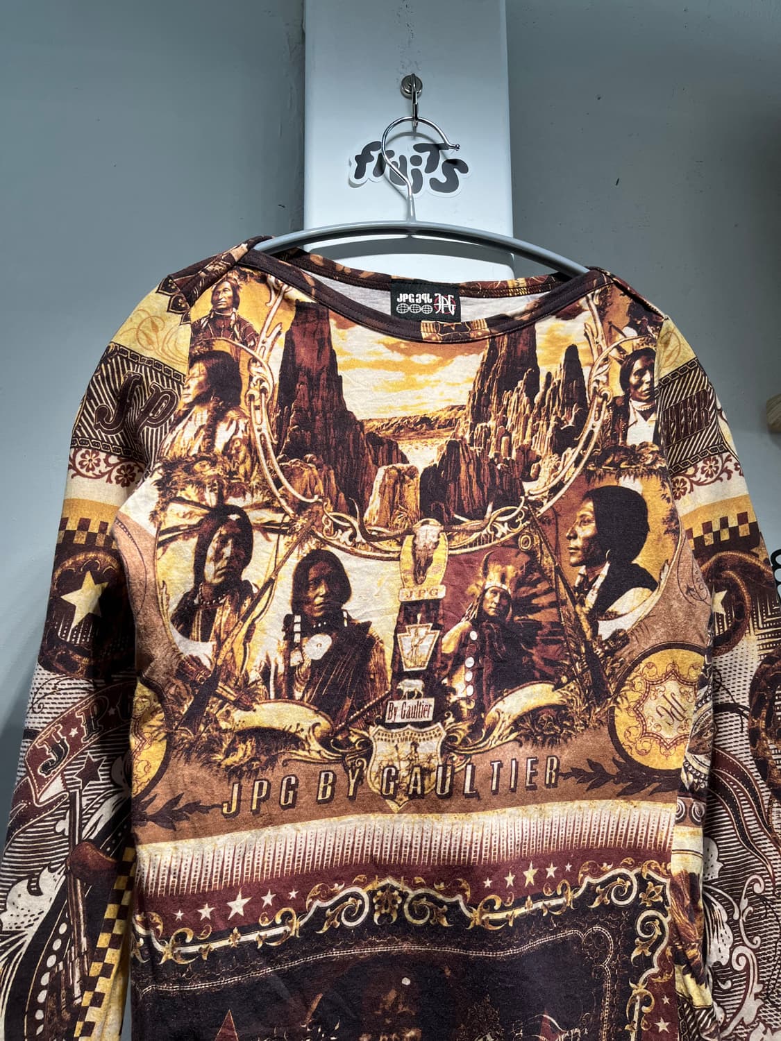 장폴고티에 90s 아메리칸인디언 풀 프린팅 롱슬리브 상품이미지2