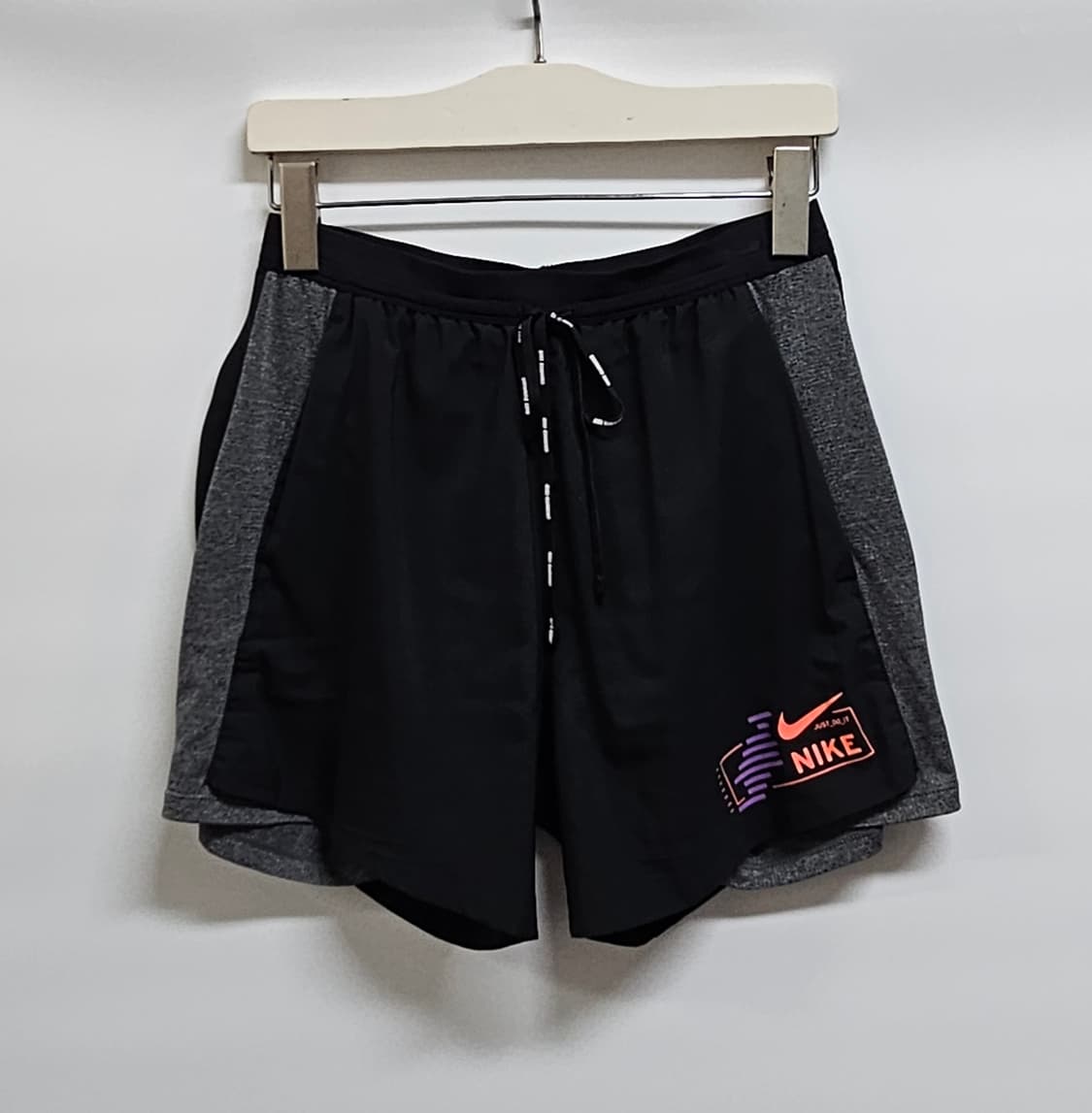 나이키 드라이핏 러닝쇼츠 S 상품이미지1
