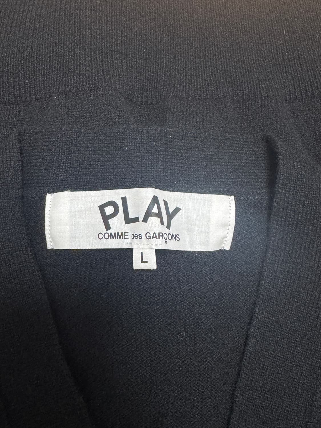 꼼데가르송 블랙 화이트 와펜 가디건 L 사이즈 팝니다 상품이미지3