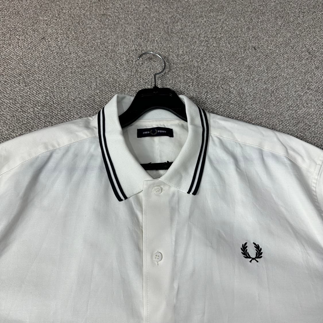 프레드페리 화이트 반팔셔츠 상품이미지2