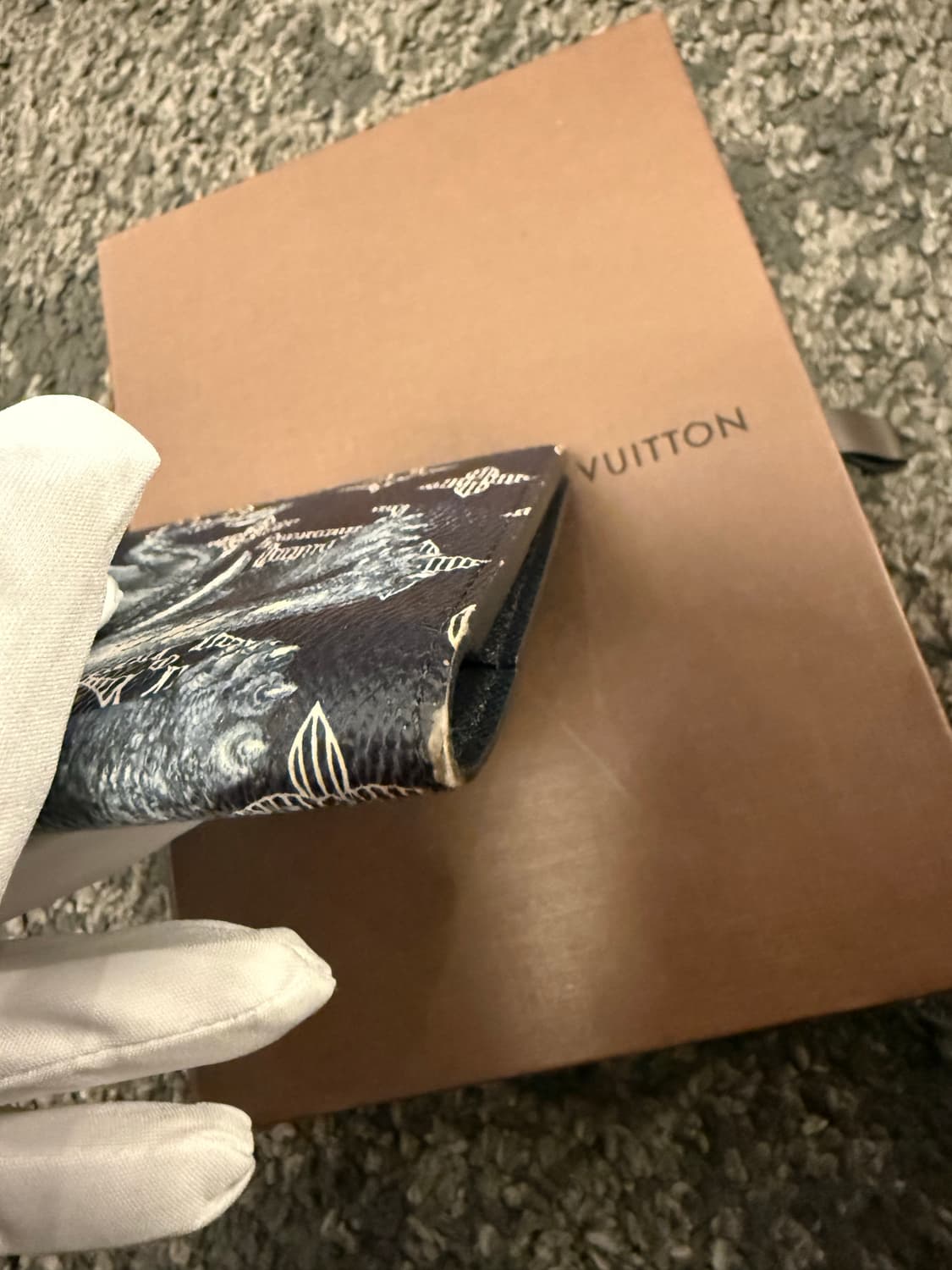 정품 루이비통 채프먼 브라더스 코끼리 여권지갑 (패스포트 홀더) 상품이미지8