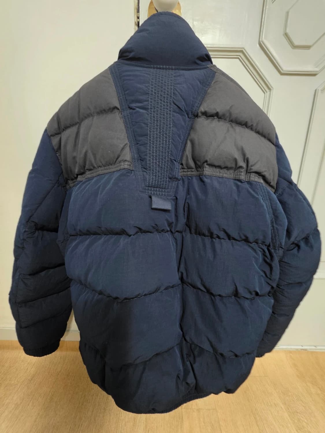 디젤 21FW 패딩 네이비 L 상품이미지6