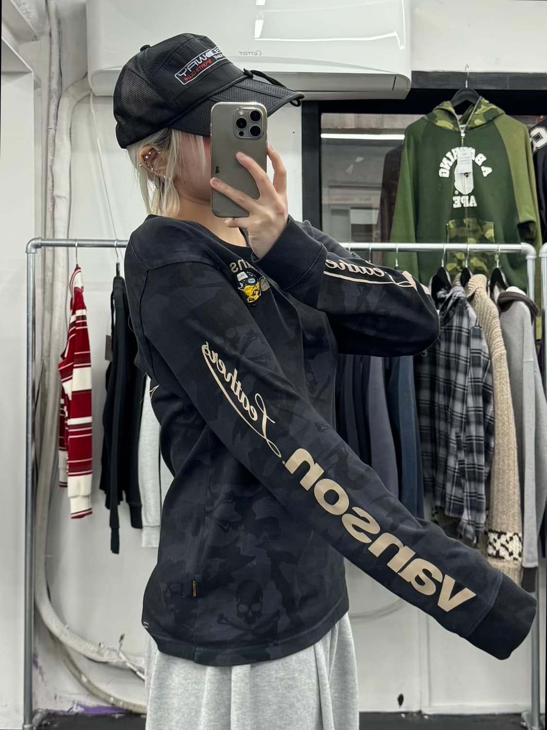 밴슨 레더 x 루니툰즈 카모 롱슬리브 상품이미지3