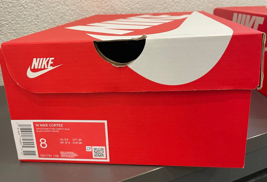 나이키 코르테즈 여성용 8(250) 사이즈 신품 상품이미지3