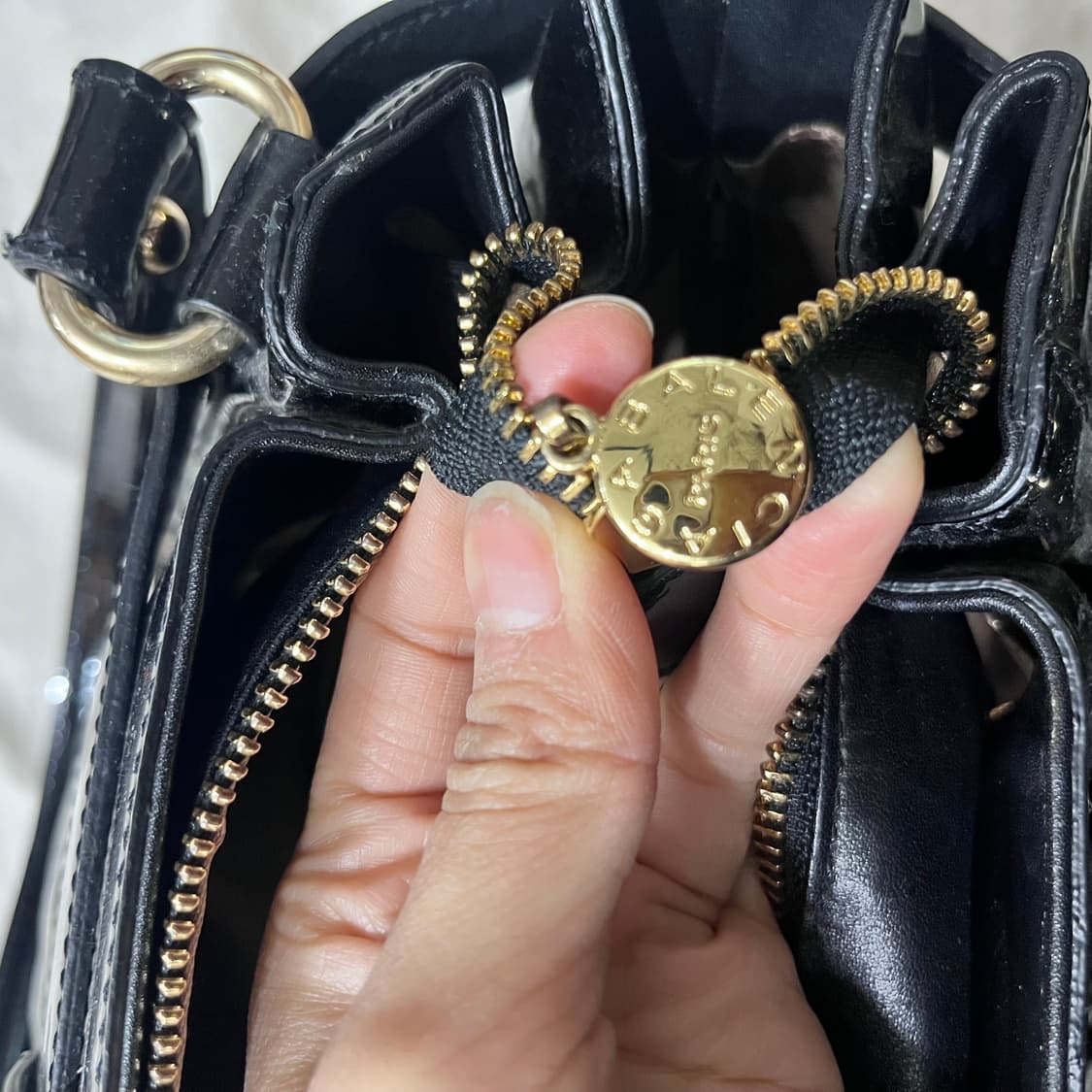 발렌시아가 블랙 에나멜 토트백 상품이미지6