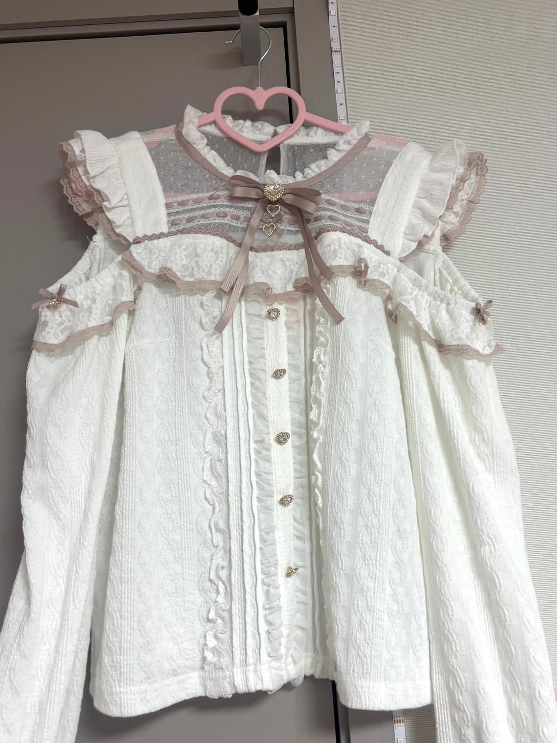 리즈리사 오프숄더 더블 스트랩 리본 블라우스 상품이미지1