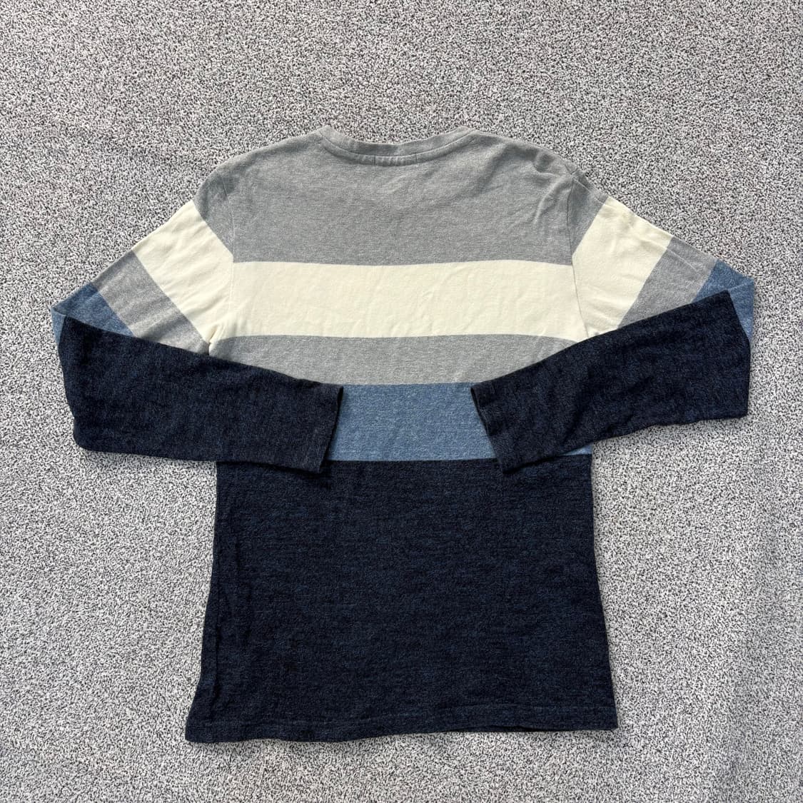 95 헤지스 배색 니트 긴팔티 60316J 상품이미지3