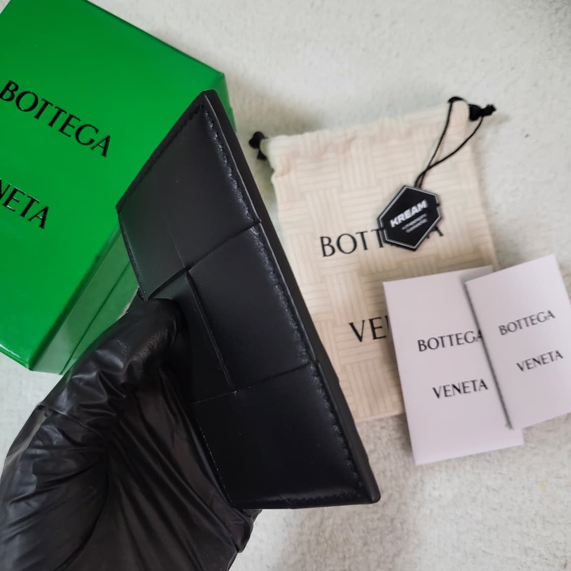 [신형/1회착용] 보테가베네타 맥시 카세트 카드홀더 사이즈 상품이미지8