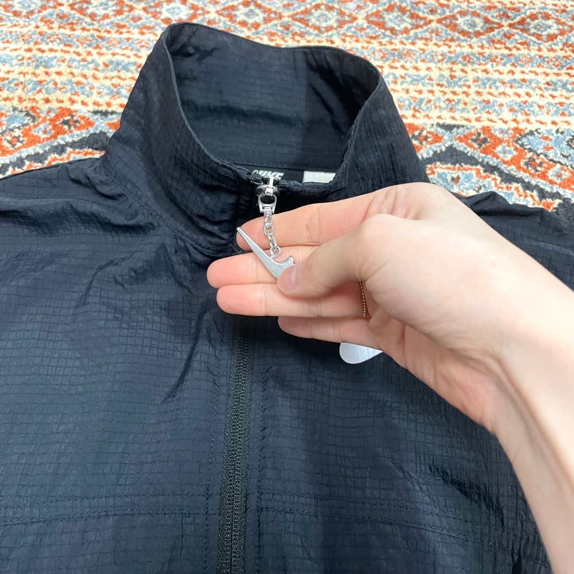 나이키 스우시로고 블랙 크롭 바람막이 점퍼 여성S 상품이미지6