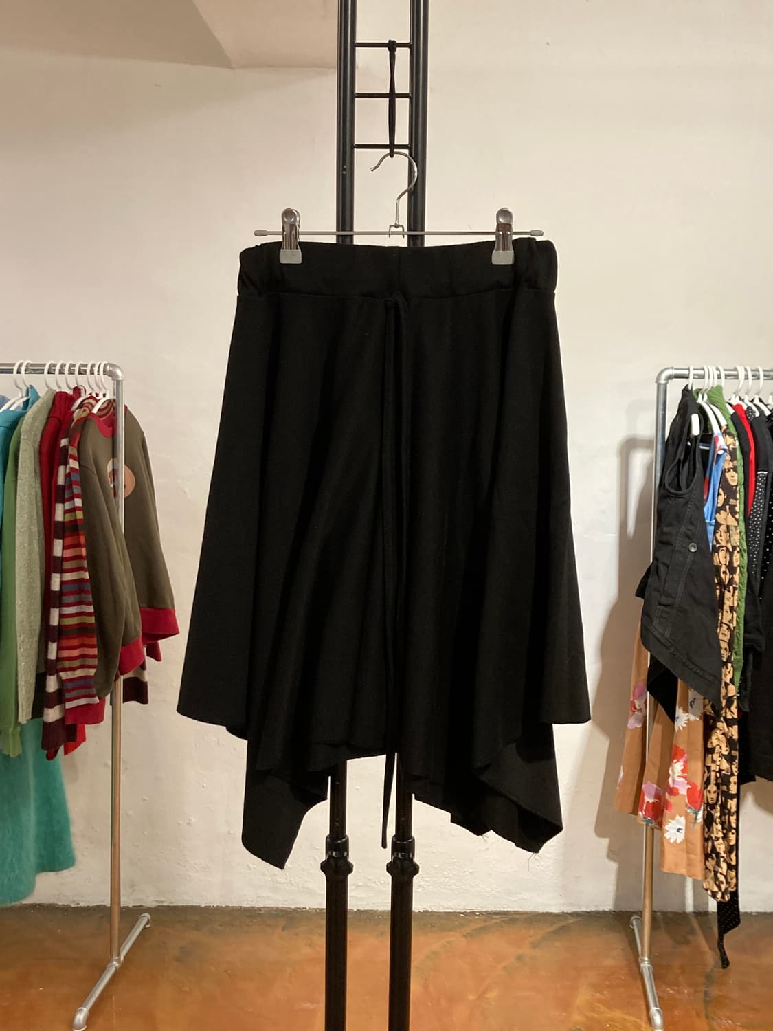 빈티지 블랙 언밸런스 플레어 스커트 상품이미지8