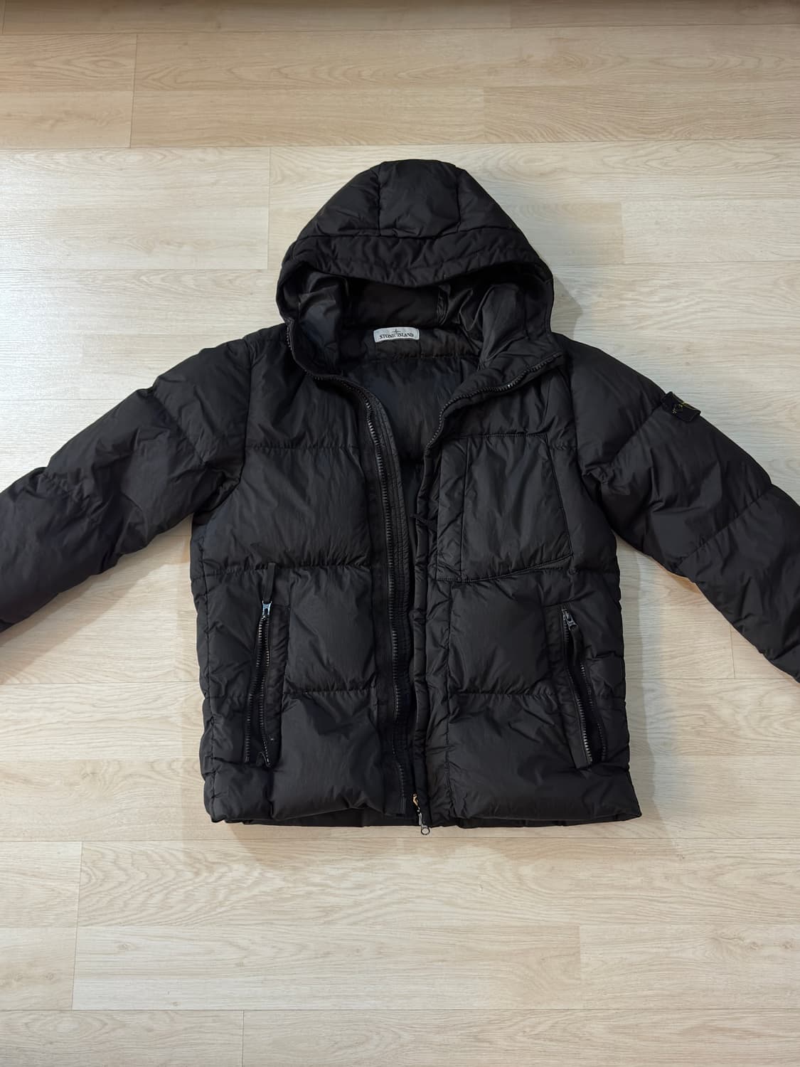 스톤아일랜드 크링클랩스18fw  사이즈m 상품이미지1