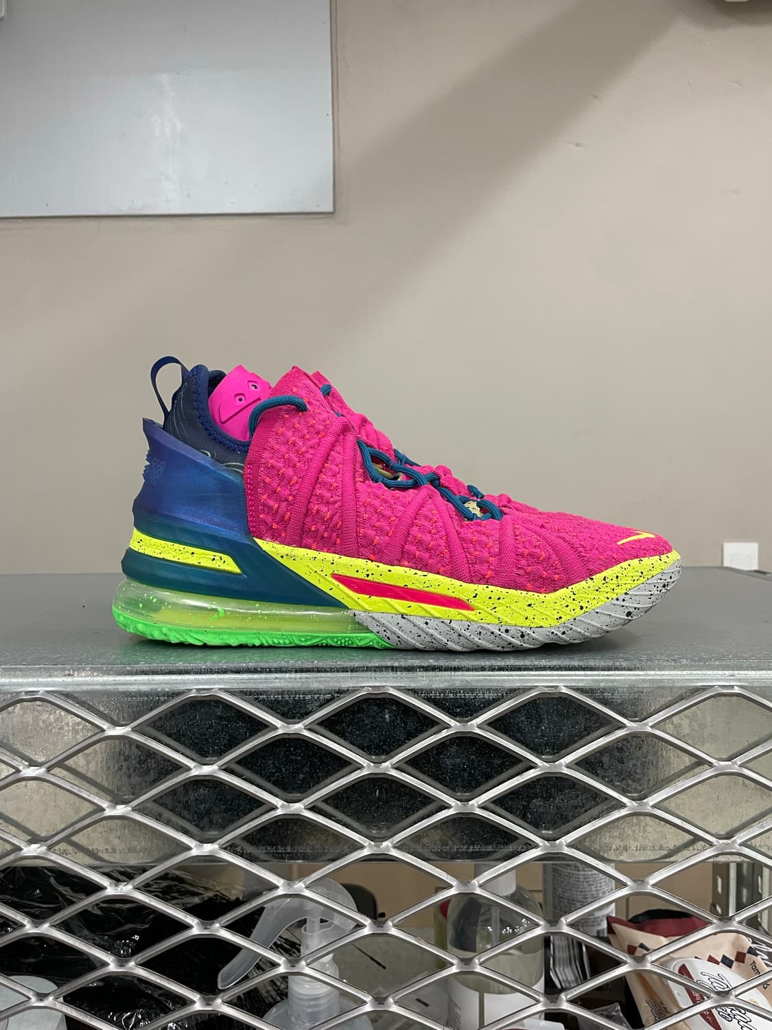 나이키 르브론 18 로스앤젤레스 275 상품이미지4