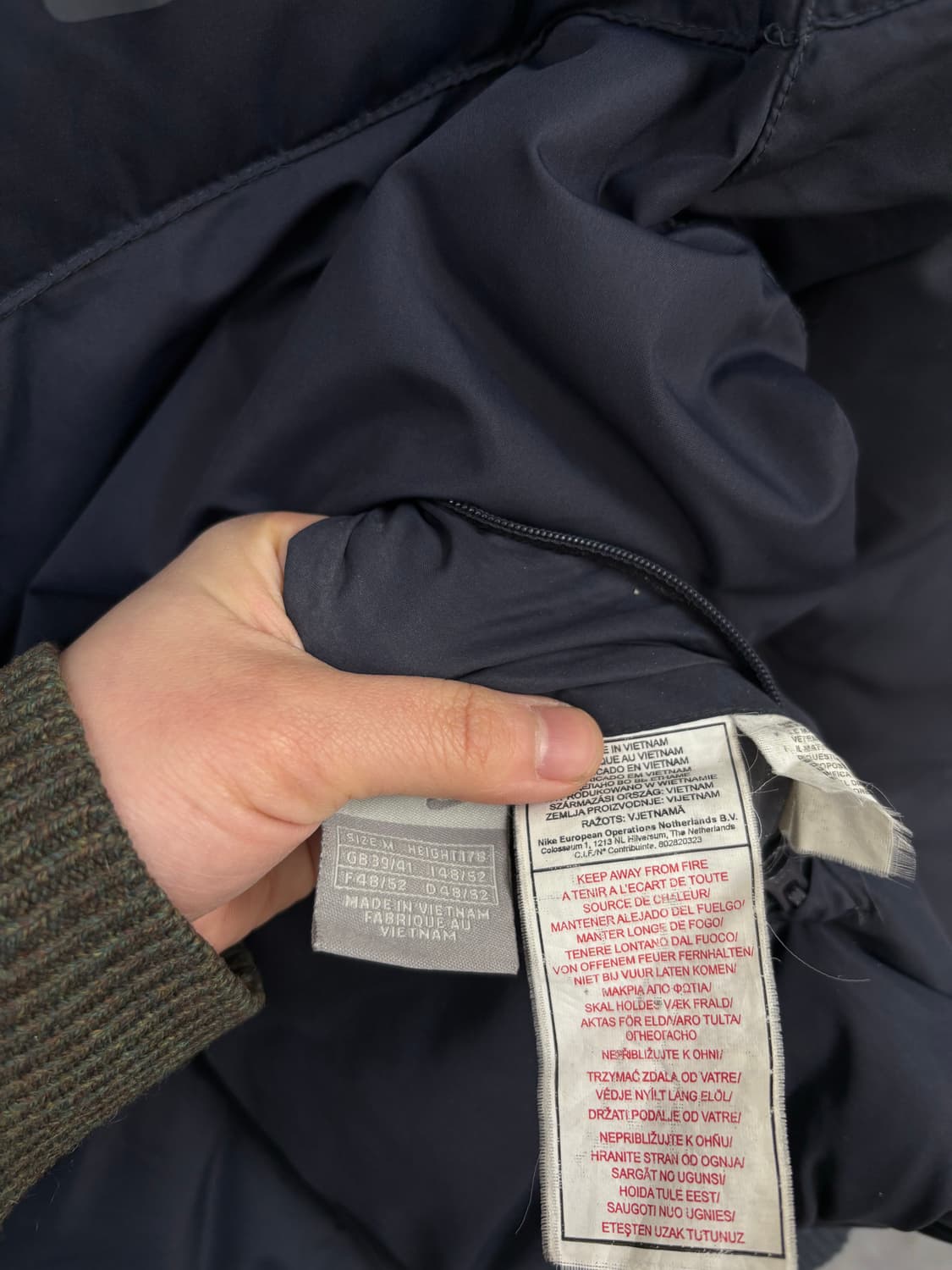 나이키 올드스쿨 리버시블 다운패딩 상품이미지9