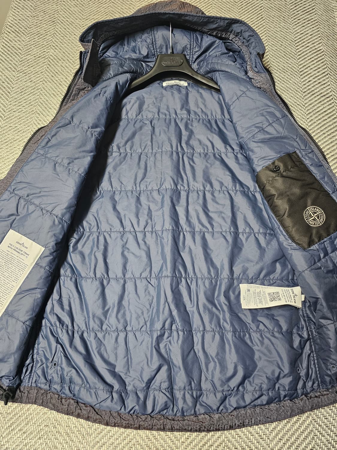 스톤아일랜드 POLY-COLOUR FRAME PRIMALOFT 자켓 상품이미지6