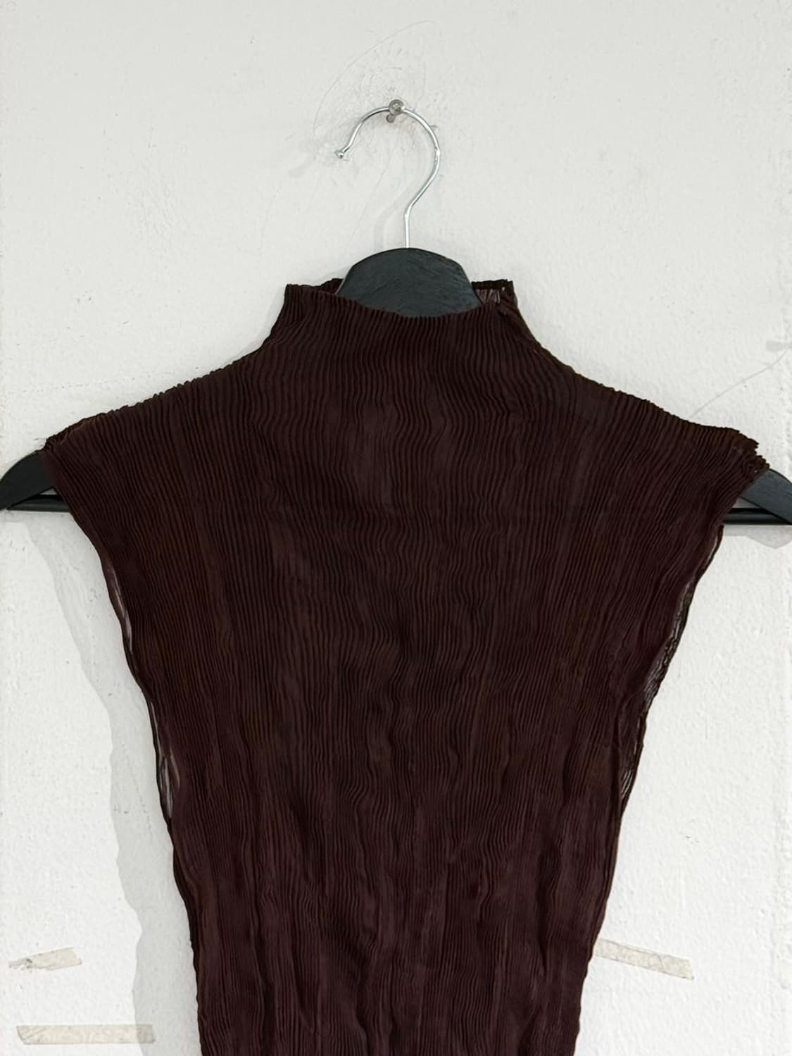 이세이 미야케 화이트라벨 브라운 링컬 슬리브리스 탑 상품이미지4