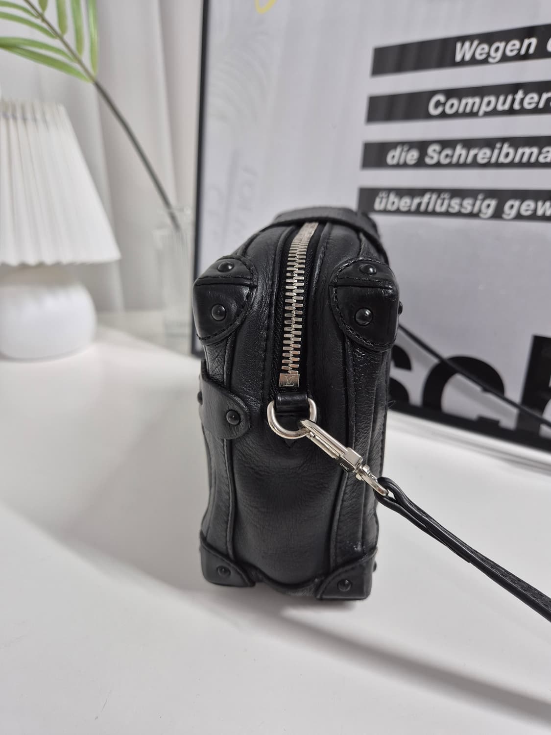 루이비통 쁘띠뜨말 크로스백 상품이미지4