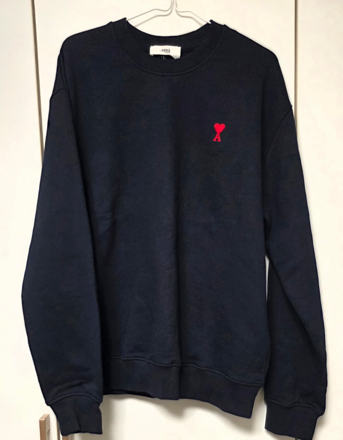 아미 스몰 하트 네이비 맨투맨 상품이미지1