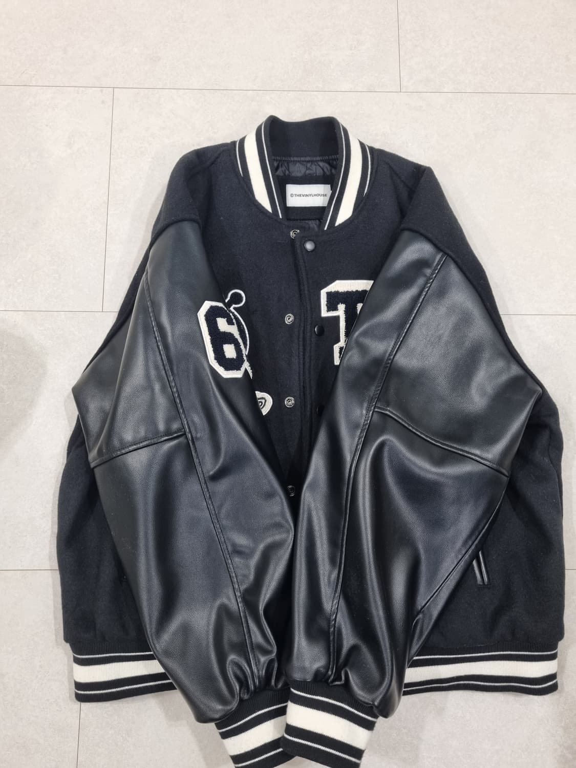 더바이닐하우스 바시티 상품이미지1