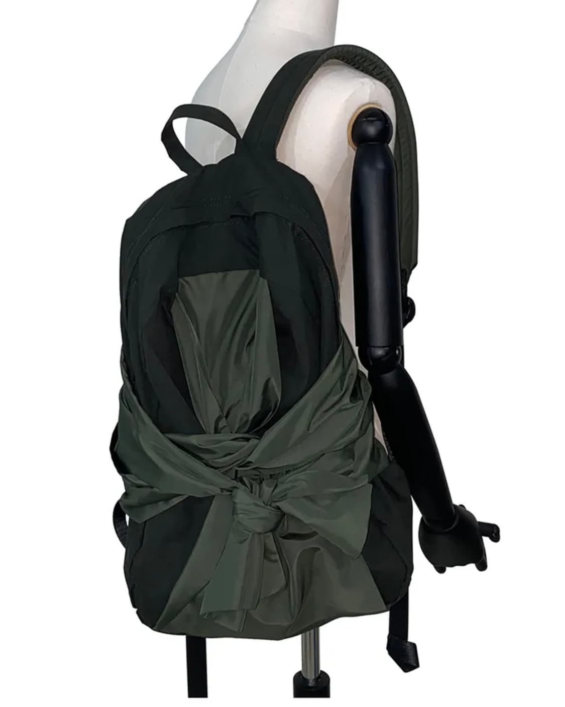 아우가마카라스 백팩 Knotted Backpack 올리브그린 상품이미지2