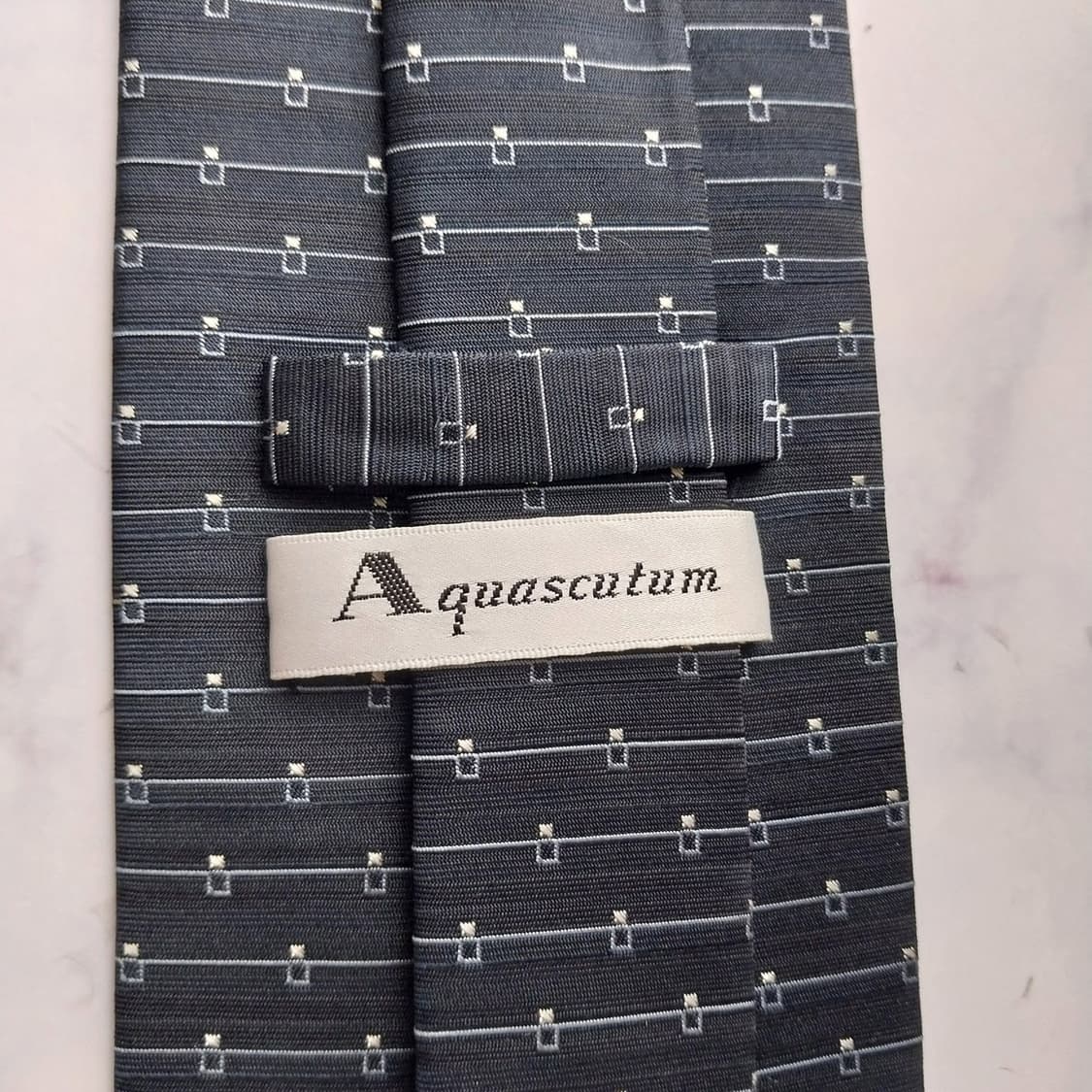 아쿠아스큐텀 실크 네이비 패턴 넥타이 9.9cm A+~A등급 K2241 상품이미지8
