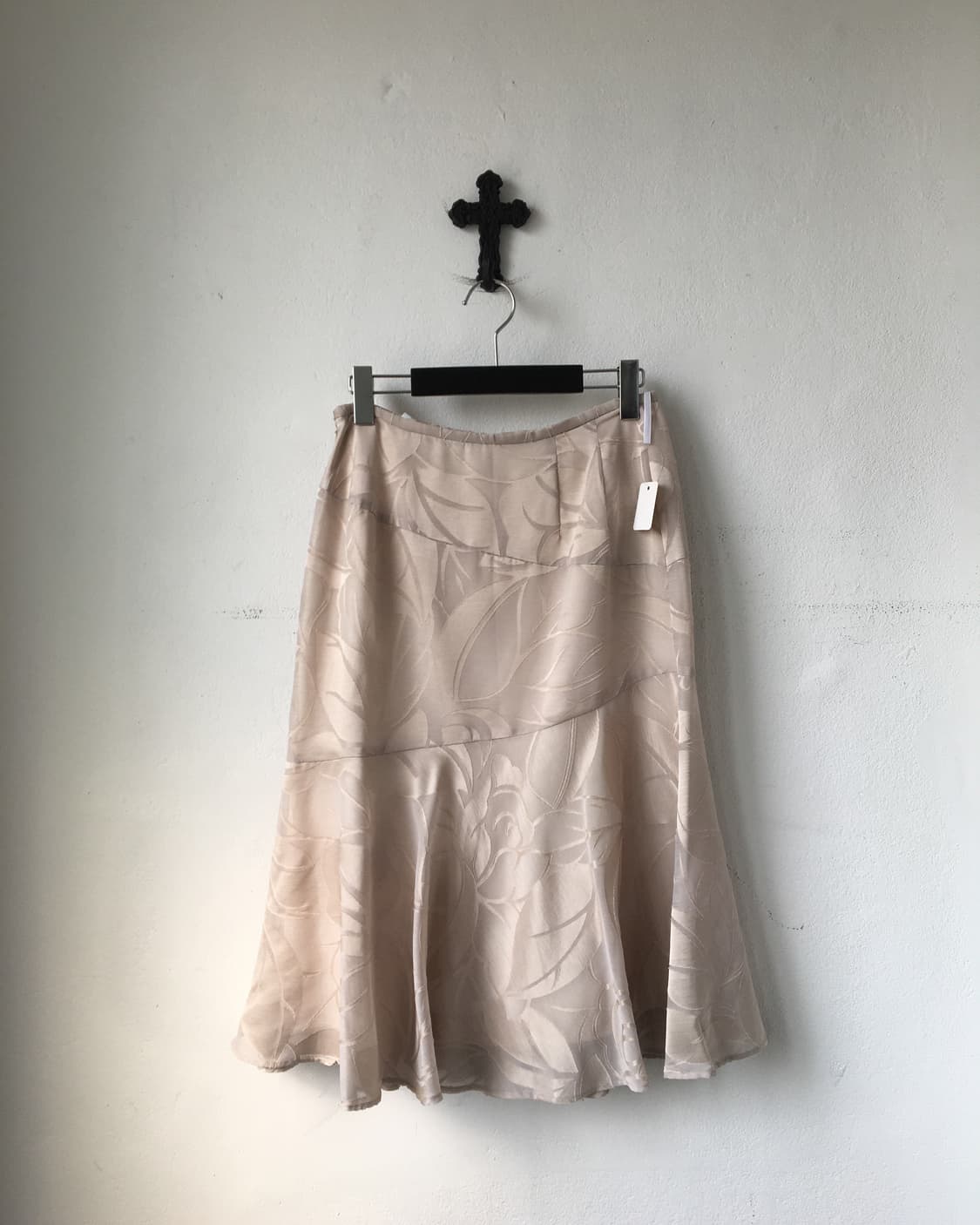 Pattern point glossy skirt 상품이미지1