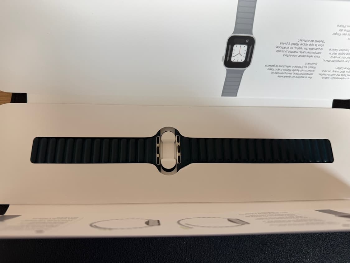 애플워치 38/40/41mm 규격 레더 마그네틱 정품스트랩 상품이미지3